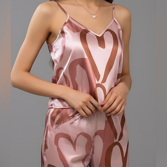 Satin Heart Print Pyjama Set - Picture 2 of 8